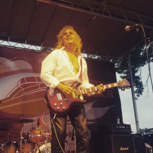 Carl Dixon Rockin